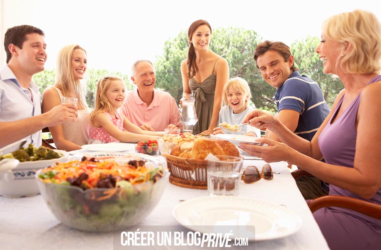 L'annonce peut être faite à l'occasion d'un déjeuner dominical en famille, en apportant avec soi un paquet de café grand-mère...