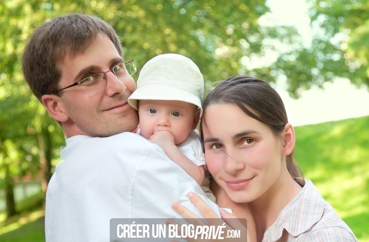 Acte de naissance expatrié : L'acte de naissance est fait ? Partagez la naissance de votre bébé à distance avec vos proches, en toute sécurité